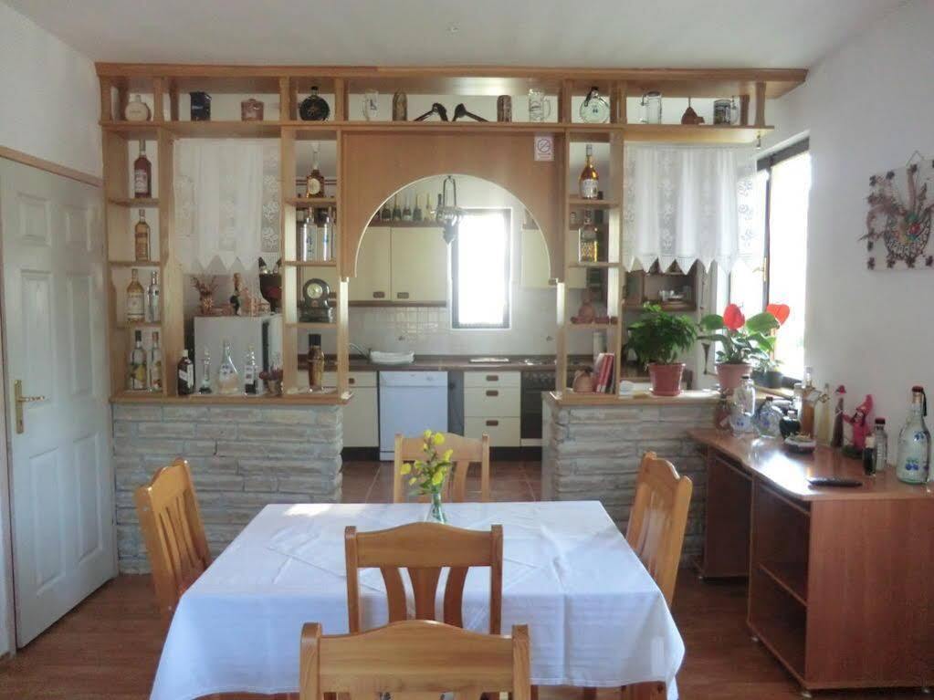 Pansion Izvor Ξενοδοχείο Korenica Εξωτερικό φωτογραφία